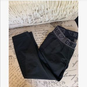 Gym shark leggings